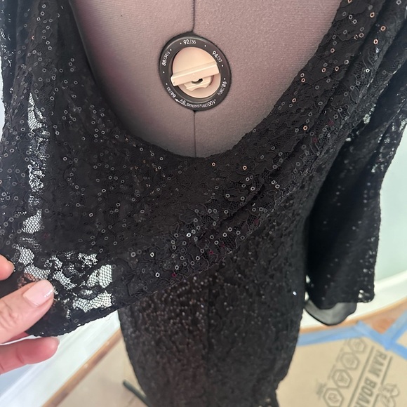 Ignite Evening Black Sequin Lace Bell-Sleeve Dress size 12 - Picture 8 of 9